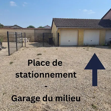 La De Jade Apartman *